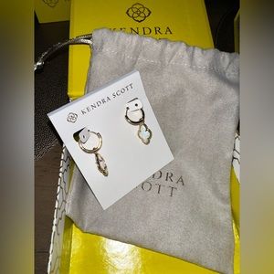 Kendra Scott - Abbie Huggie Earrings With White Kyocera Opal